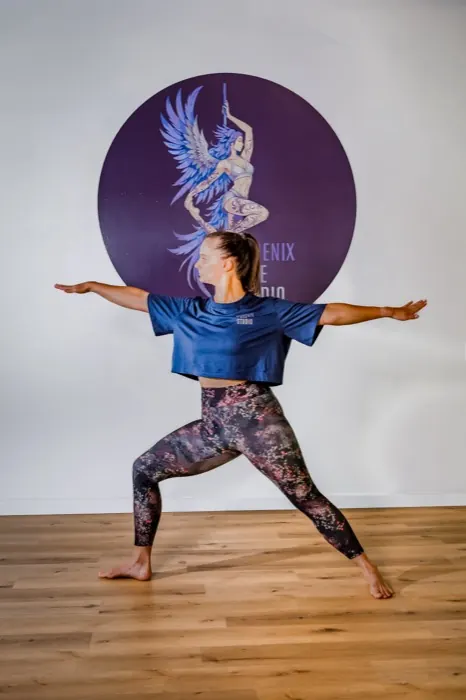 Cours de yoga — Phoenix Pole Studio
